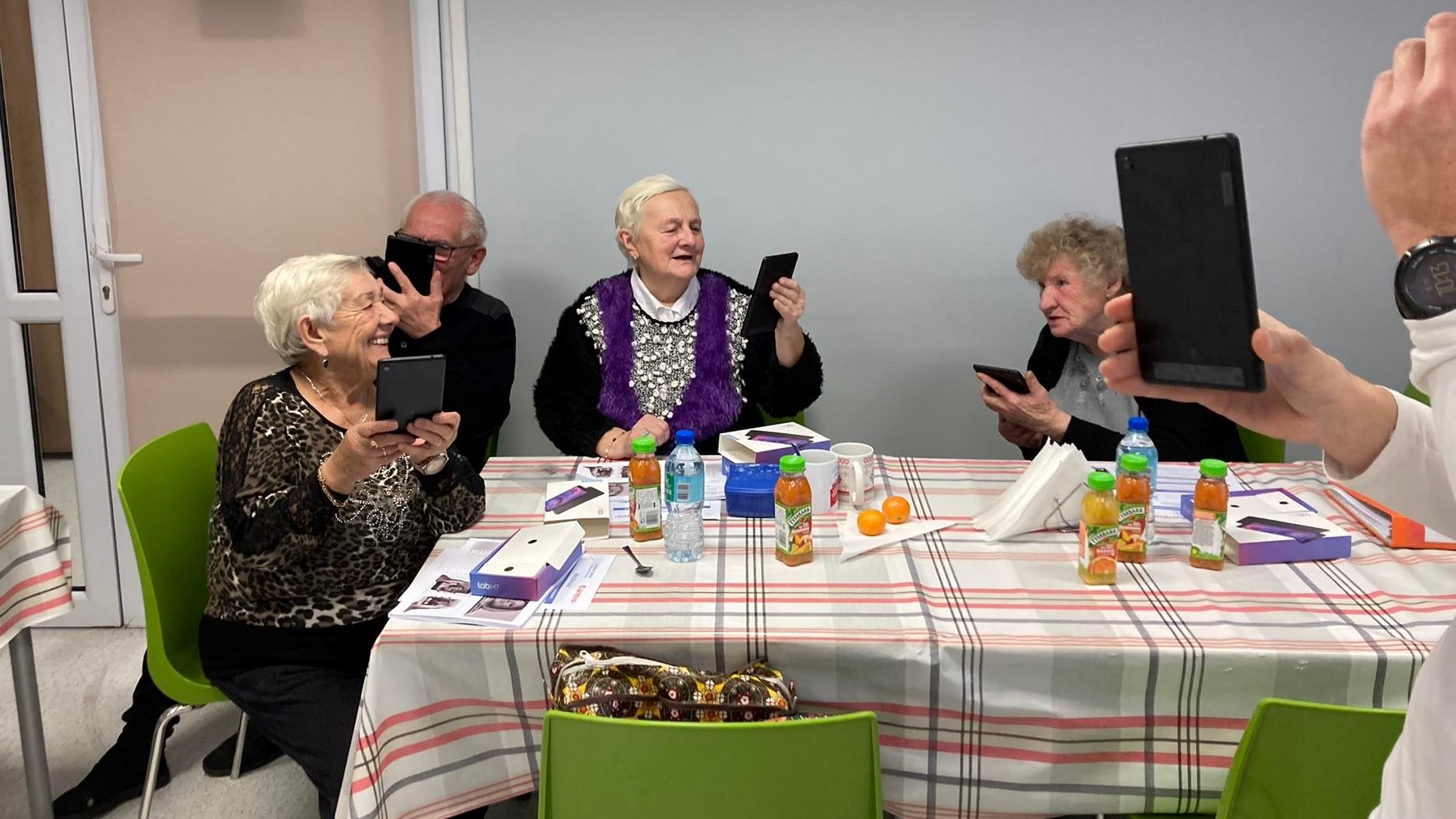 Raport o potrzebach senior&oacute;w w Metropolii Poznań (EDYCJA 2022)