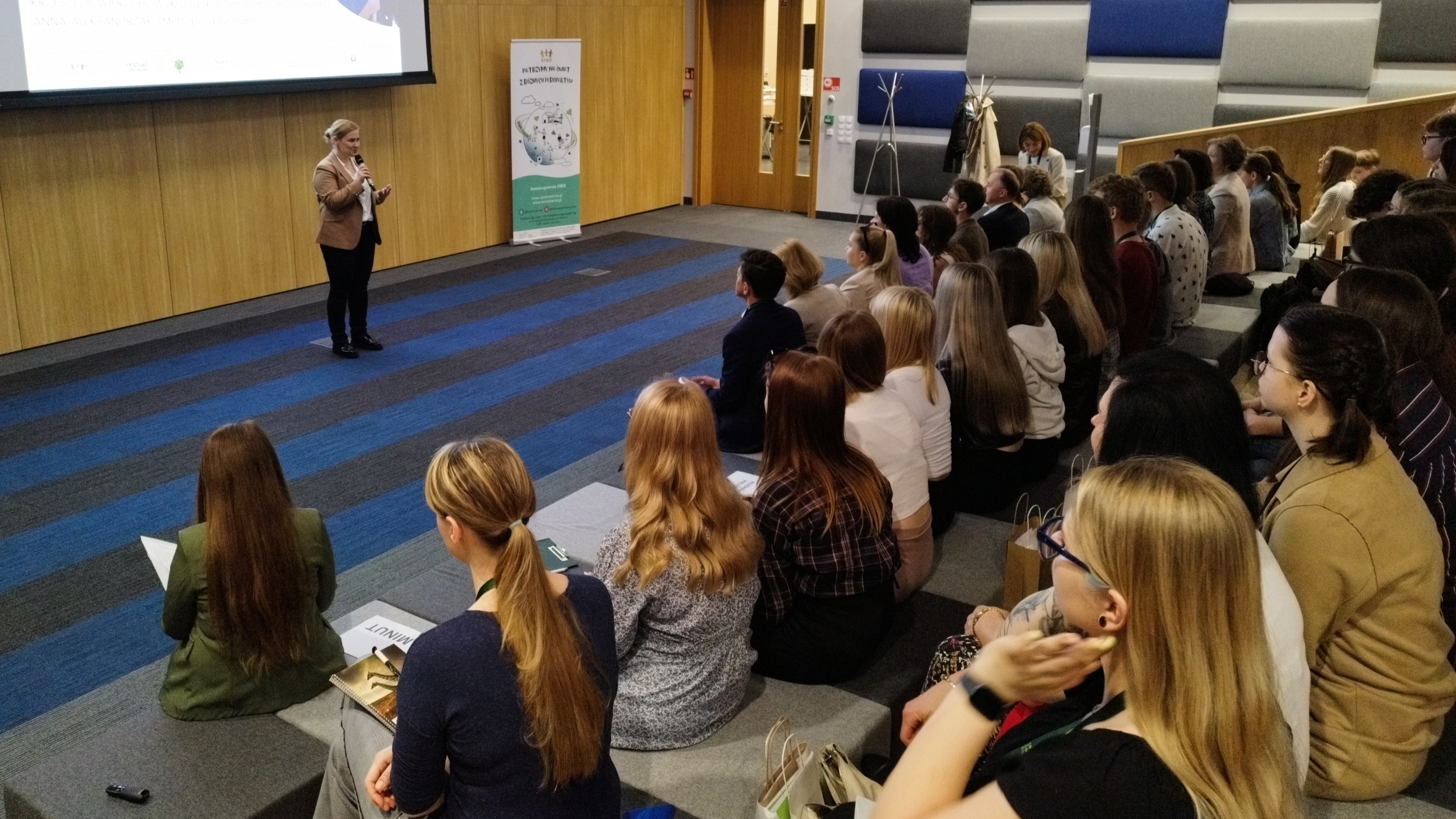 Fotografia przedstawiająca salę podczas konferencji podsumowującej projekt pt. Włączamy ZERO WASTE